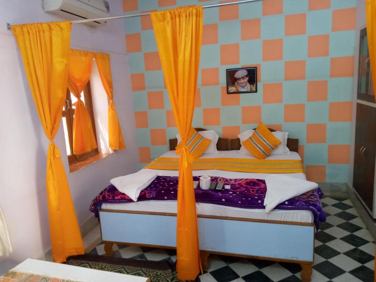 Ratan Hostel 斋沙默尔 外观 照片