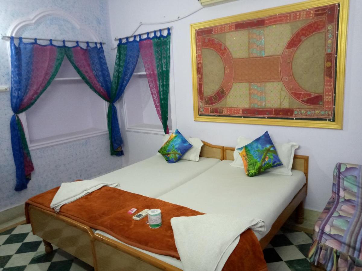 Ratan Hostel 斋沙默尔 外观 照片