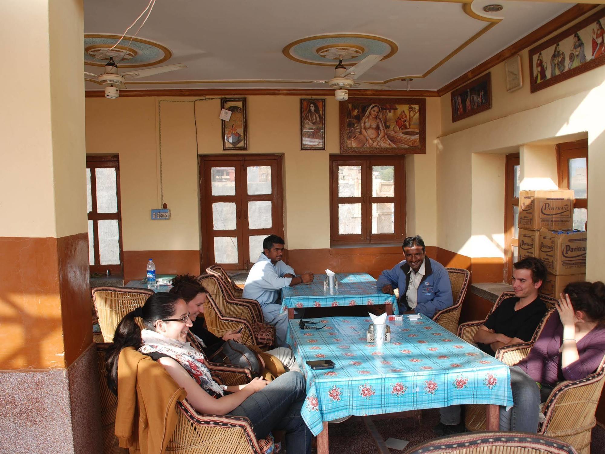 Ratan Hostel 斋沙默尔 外观 照片