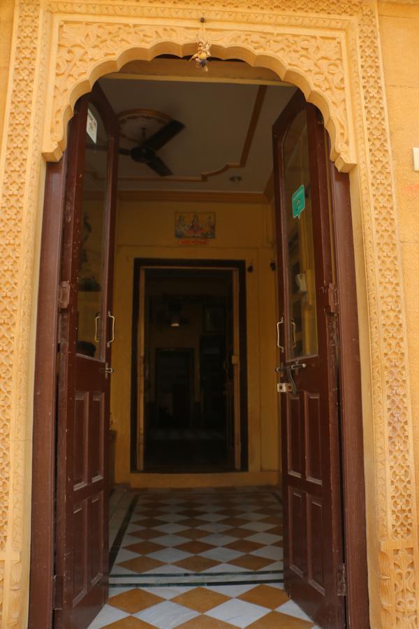 Ratan Hostel 斋沙默尔 外观 照片
